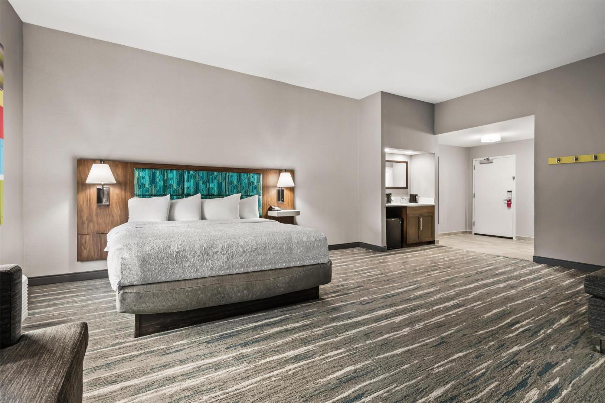 Hampton Inn Елктън Екстериор снимка